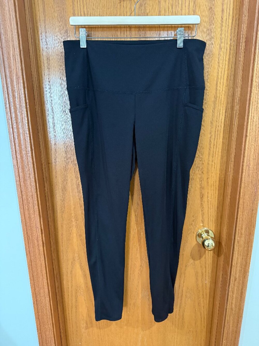 Women's Chico's ZENERGY Black Leggings Size 12/14 Pockets